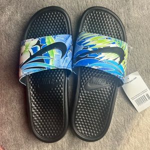Womens Nike Floral Benassi Slides